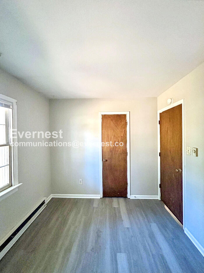 Building Photo - 4609 Hillbrook Ave