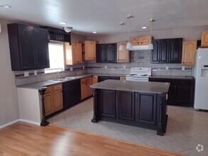 Building Photo - New 3bd 1.5Ba Home