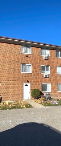 Building Photo - 287 8th St