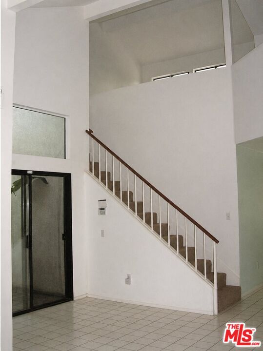 Building Photo - 523 Park Springs Ct