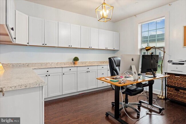 Building Photo - 13903 Hebron Ln