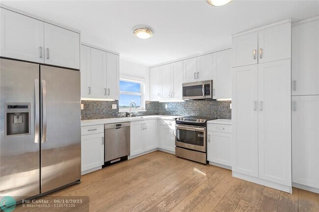 Building Photo - 3850 Galt Ocean Dr