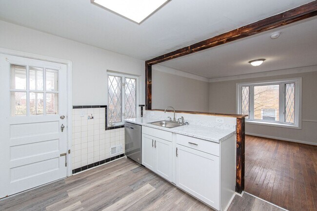 Building Photo - WESTWOOD - Freshly Updated & Move-In Ready! 4 bed 2.5 bath home