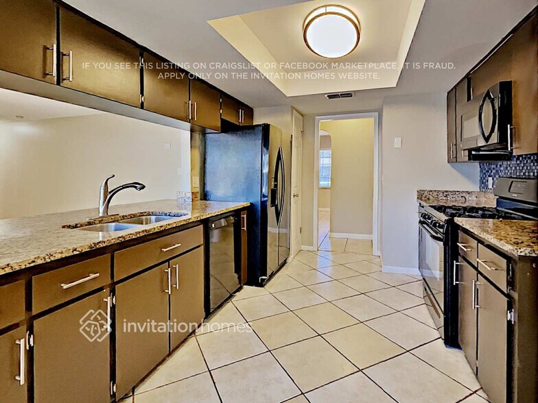 Building Photo - 2525 Kiowa Trail