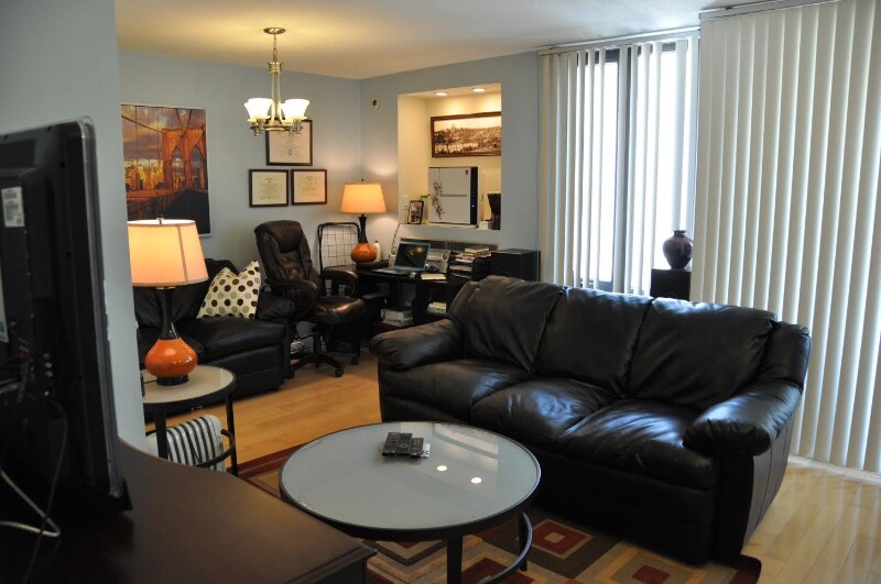 Building Photo - 1245 4th St SW