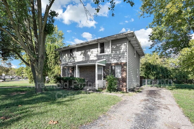 Primary Photo - 3490 Clarkston Ave