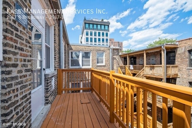 Building Photo - 2947 N Broadway