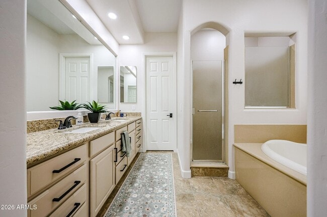 Building Photo - 14383 W Monte Vista Rd