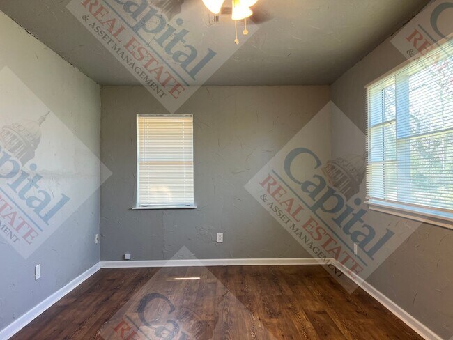 Building Photo - Home Sweet Home