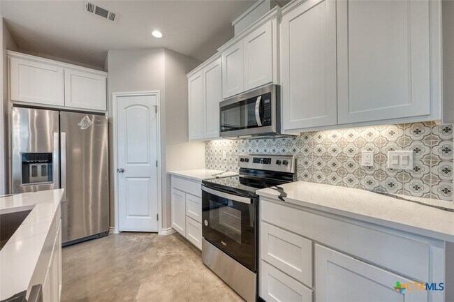 Building Photo - 1516 Stonecrest Dr