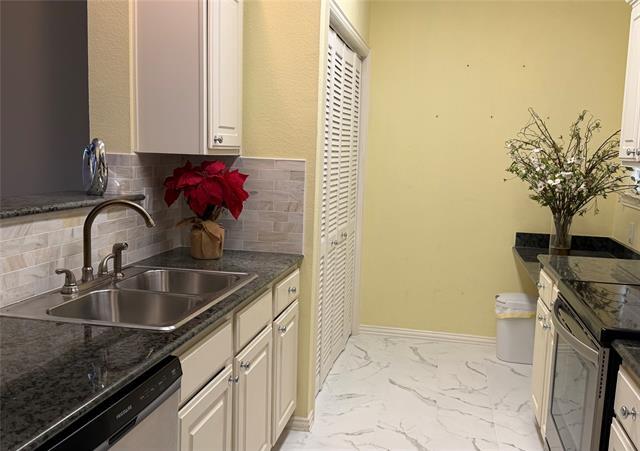 Building Photo - 2524 Preston Rd