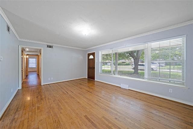 Building Photo - 302 Easton Rd