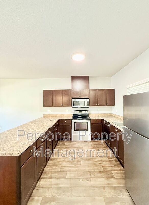 Building Photo - 12600 NE 49th St