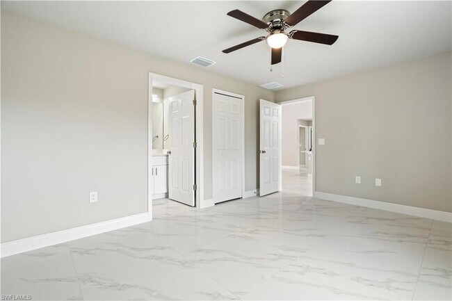 Building Photo - 1076 Gunby Ave S