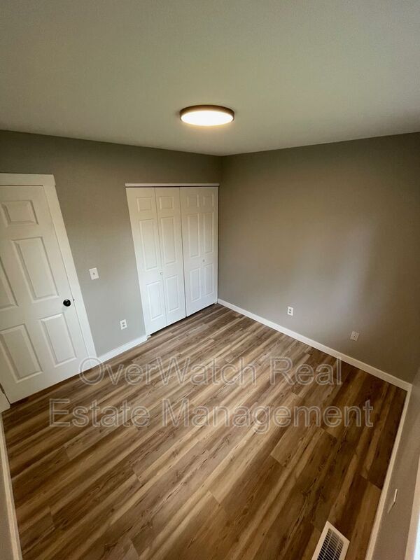 Building Photo - 6131 Prosperity Dr