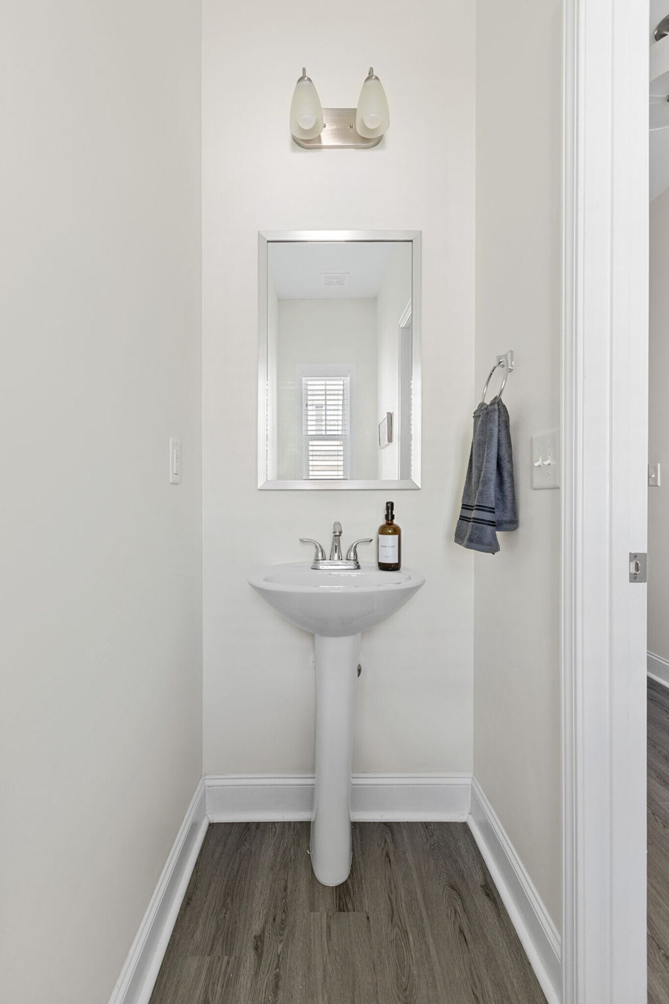 Building Photo - 739 Jacobs Millpond Rd