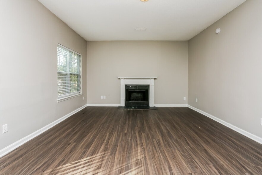 Building Photo - 5453 Fox Valley Ln