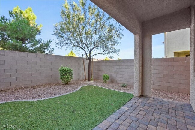 Building Photo - 12243 Loggeta Way