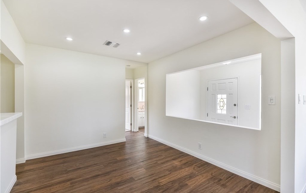 Building Photo - 6434 Densmore Ave