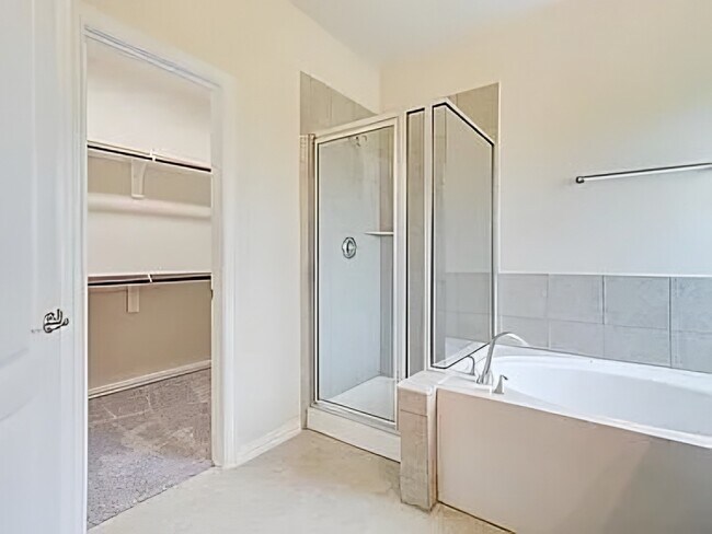 Building Photo - 30031 Willow Cove Ln