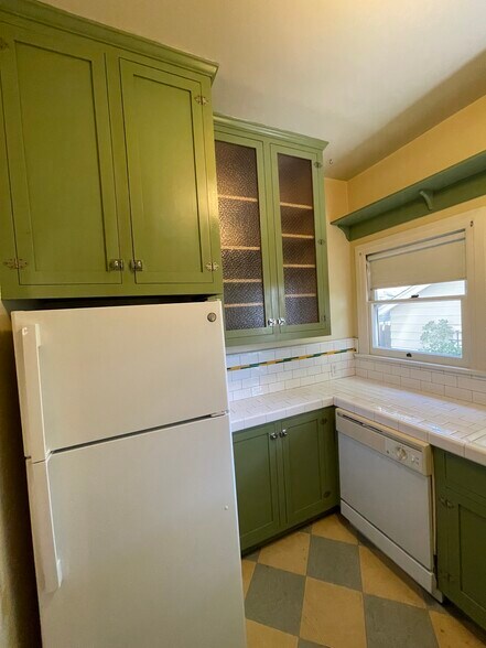Glass cabinets - 1540 N Lake Ave