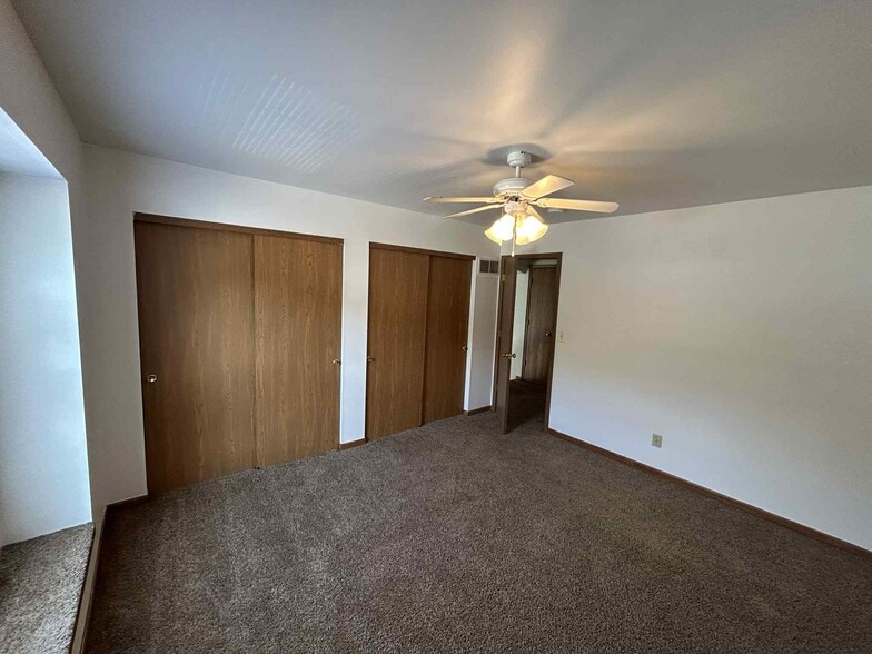 Building Photo - 432 Omar Ct