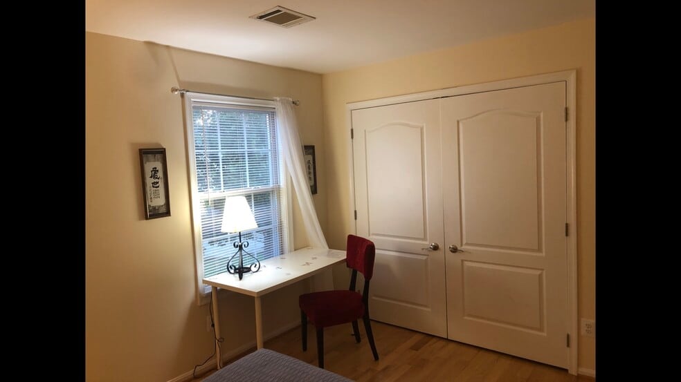 Building Photo - 29 Steeple Ct