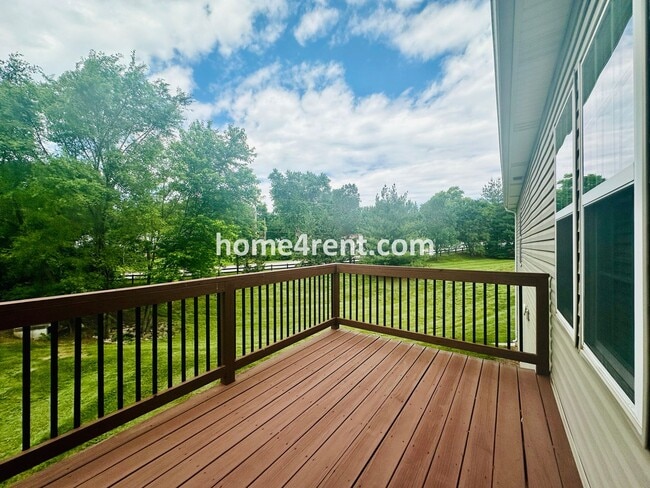 Building Photo - Ranch Style Home w/ Updated Kitchen, including SS Appliances and Granite Counters Plus a Large Un...