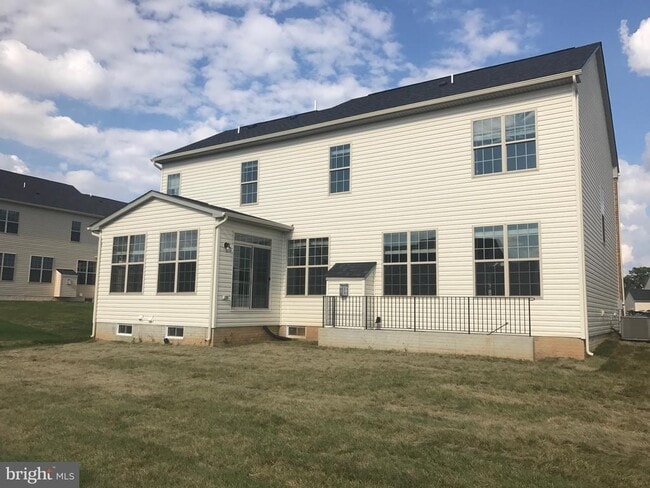 Building Photo - 4806 Calibri Ct