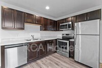 Building Photo - 1306 Woodlawn Ave