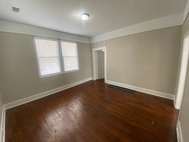 Building Photo - 26 Hemlock Dr