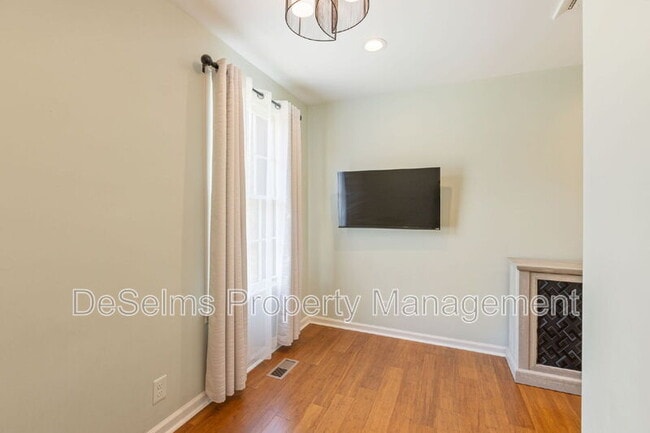 Building Photo - 6999 Tartan Dr