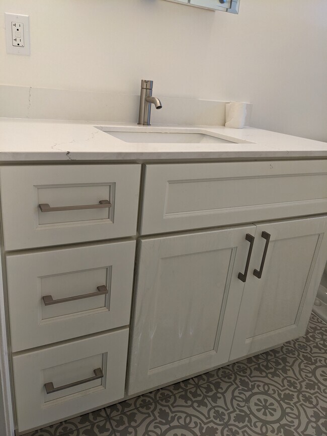 Building Photo - 3208 Countryside Dr