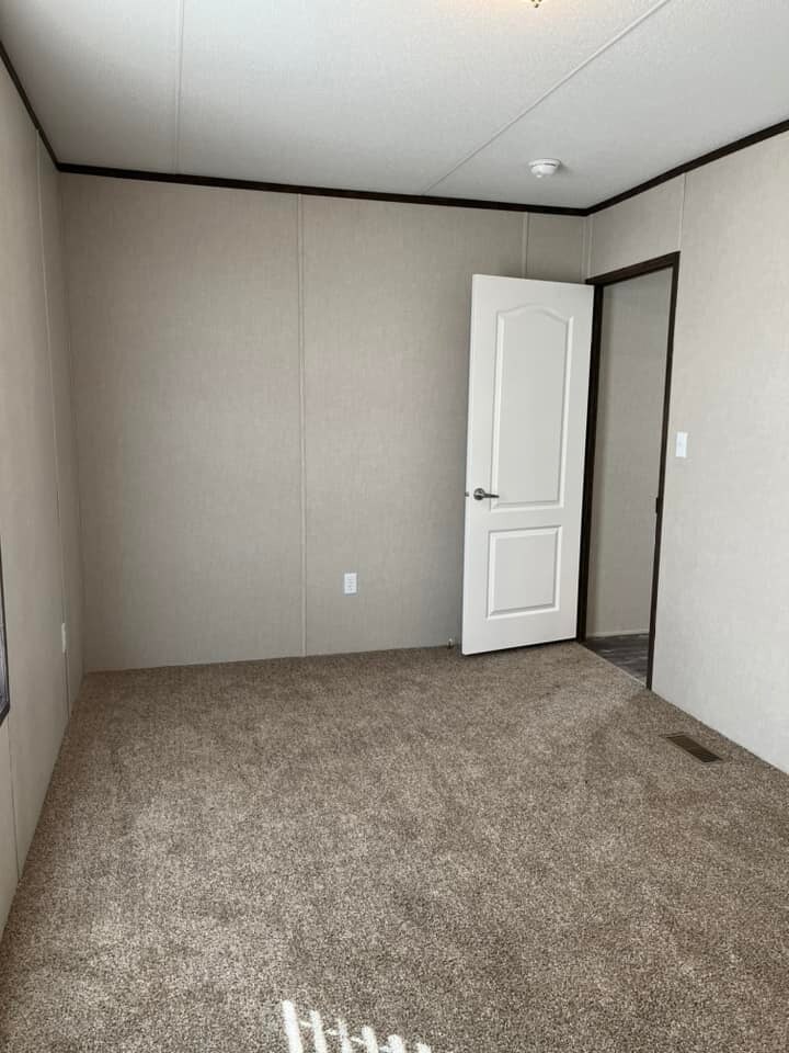 Building Photo - 107 Toledo St