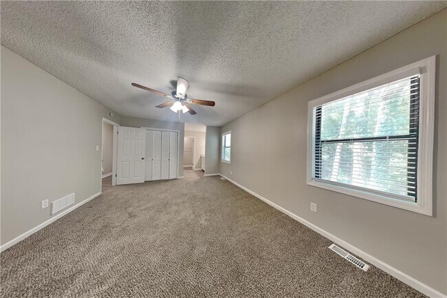 Building Photo - 4523 Hickory Grove Dr NW