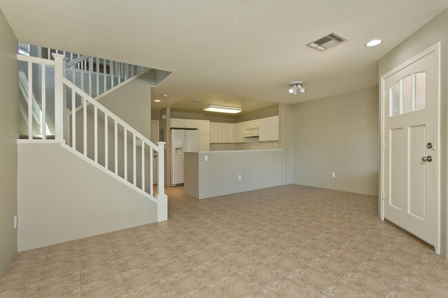 Building Photo - Available December 1st, Three Bedroom 2 1/...