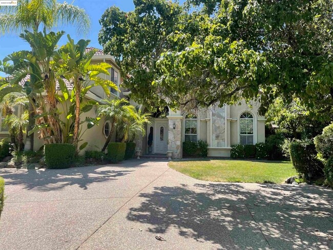 Primary Photo - 1765 Duchess Terrace