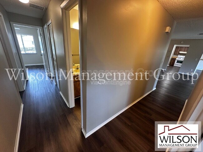 Building Photo - 321 Redwing Way