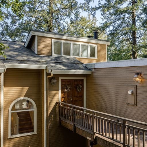 Building Photo - 25 Fir Ave