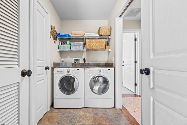 Building Photo - 28 N Colgate Ave