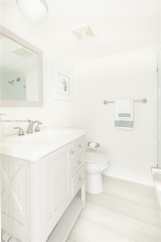 Building Photo - 5161 Collins Ave