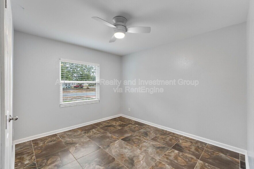 Building Photo - 419 Marlowe Dr