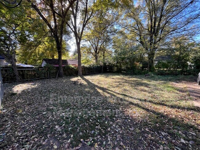 Building Photo - 1041 Railton Rd