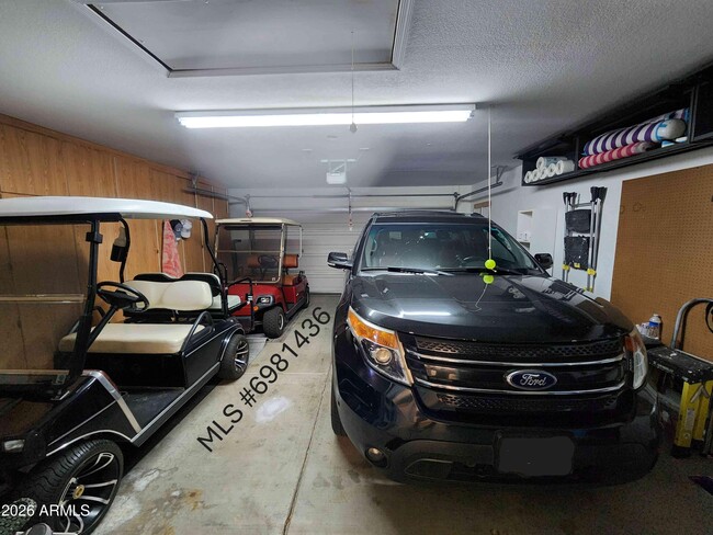 Building Photo - 15548 W Catalina Dr