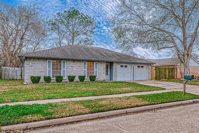 Building Photo - 2122 Heritage Colony Dr