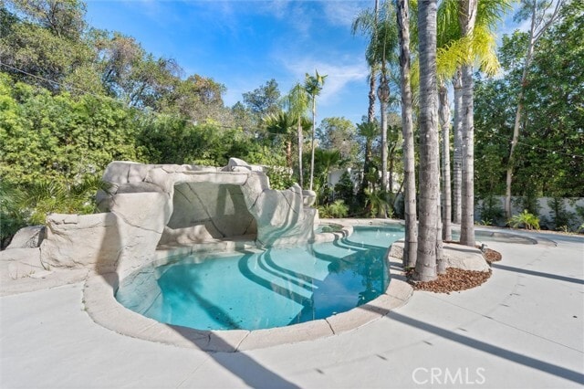 Building Photo - 17437 Oak Creek Ct