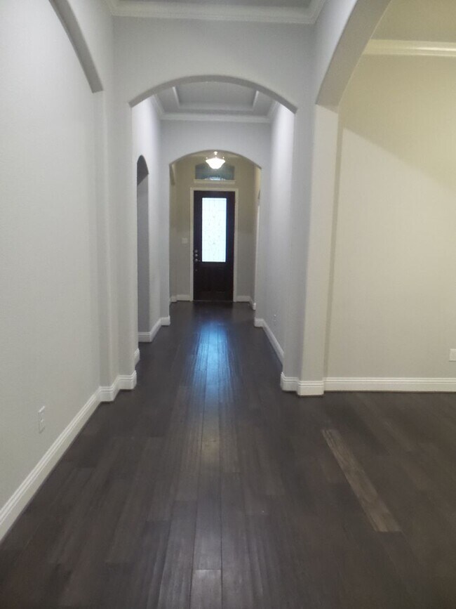 Building Photo - Honey Stop The Car