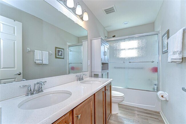 Building Photo - 6731 Castle Green Pl