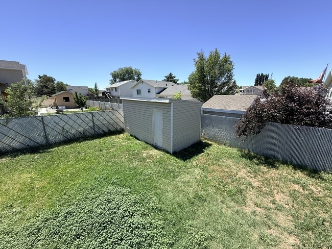 Building Photo - 1247 N 700 W