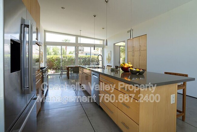 Building Photo - 2722 Alexander Club Dr